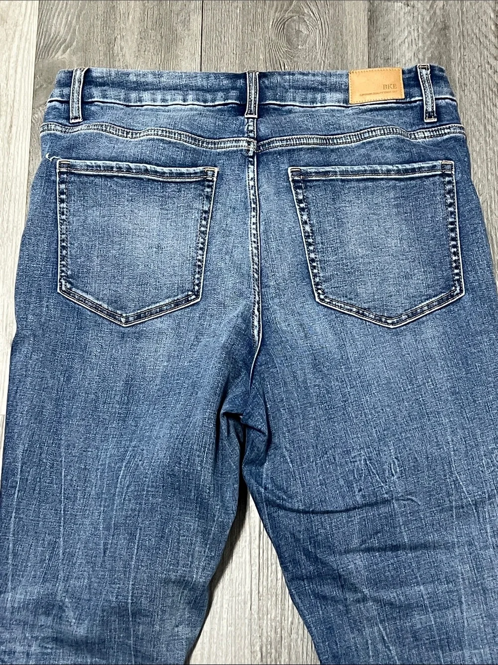 BKE woman’s Parker Universal fit high rise Ankle Skinny jeans/ size 32x27